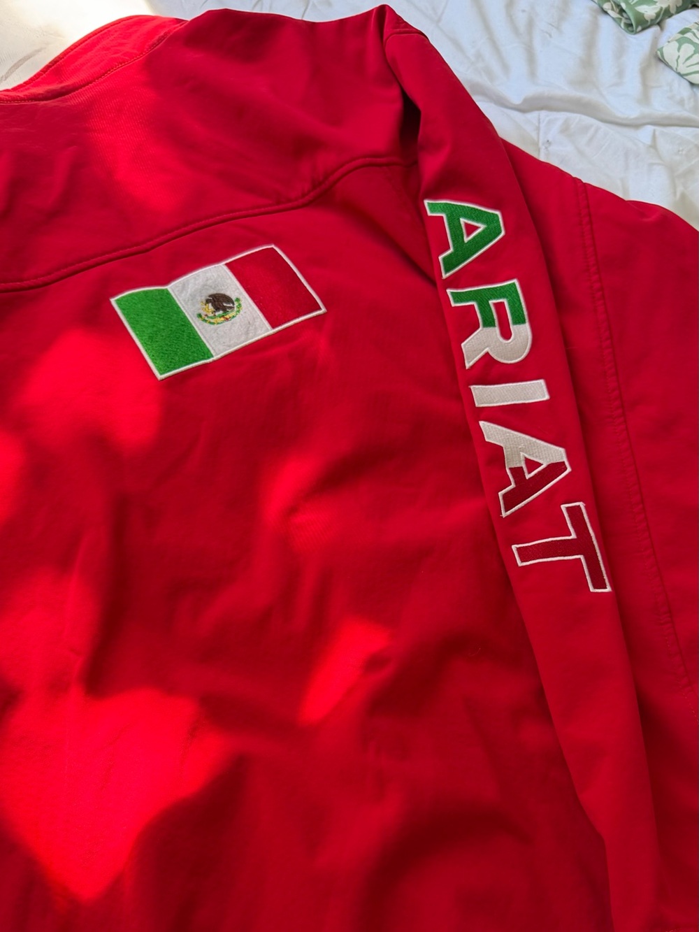 Red Ariat Mexico Softshell Jacket - Picture 4 of 6